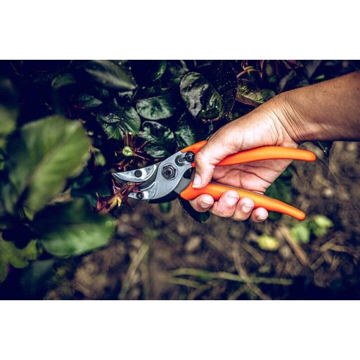 LÖWE 16.104 mellévágó metszőolló