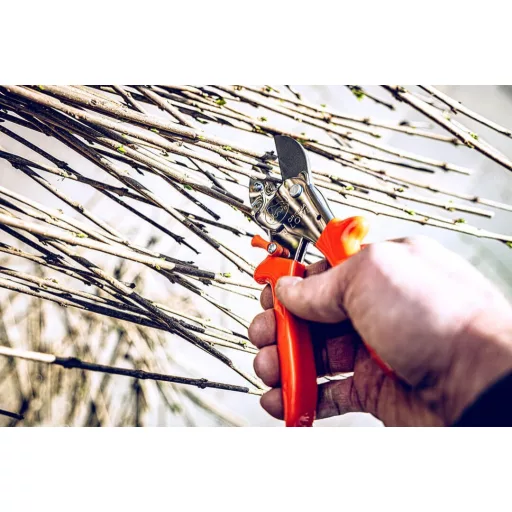 LÖWE 5.104 rávágó metszőolló