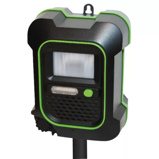 Kisállatriasztó ultrahangos, villanó fénnyel - Weitech Garden Protector 4