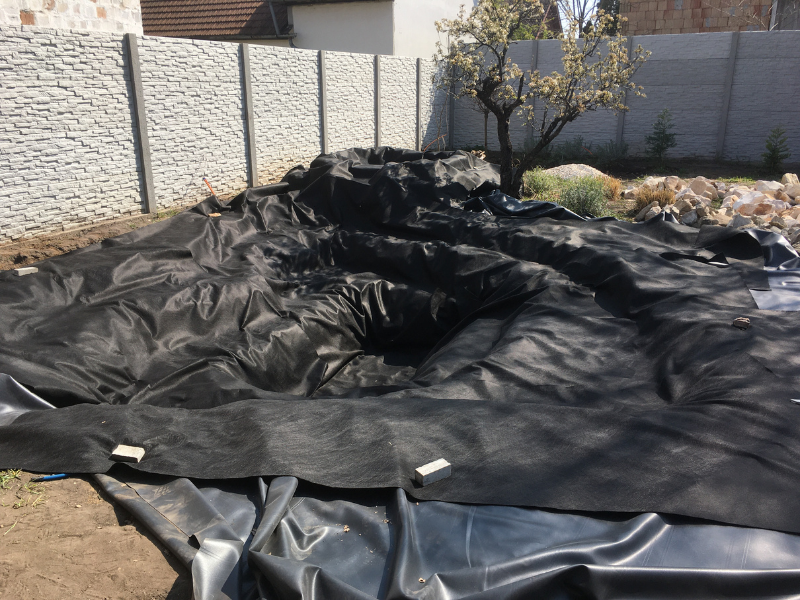 Kertito_meder_epdm_gumifolia_geotexilia_burkolasa